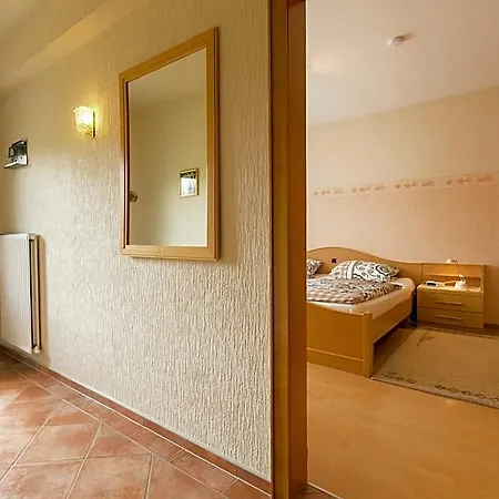 酒店 Im Sauerland Hillside 4*